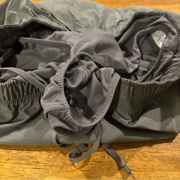 Women’s Nike Running Shorts Dri FIT Tempo Brief Lined Gray Large CU8890 067 New - Picture 7 of 11